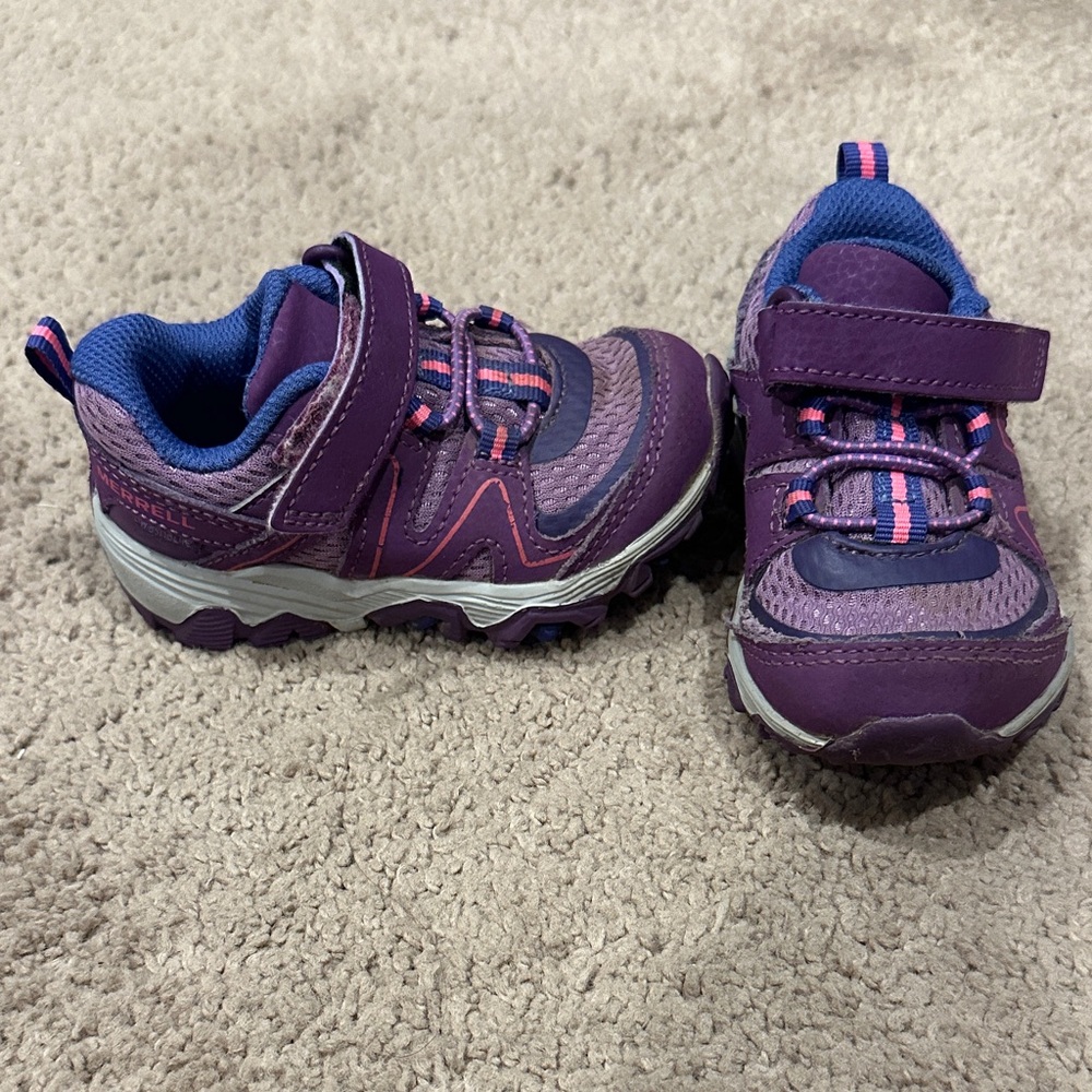 Merrell Kids Trail Chasers Sneakers in Purple and Pink Size 5 Toddler